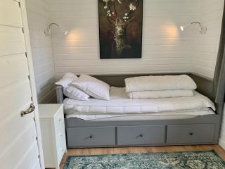 Holiday home with lounge sets - Sint Maartensvlotbrug - 3