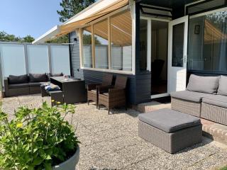 Holiday home with lounge sets - Sint Maartensvlotbrug - 7