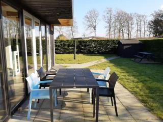 Holiday home with sun-terrace - Sint Maartenszee - 8