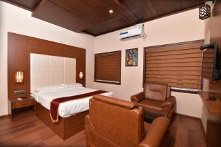 Garuda Luxury Bungalow - Trichūr - 4