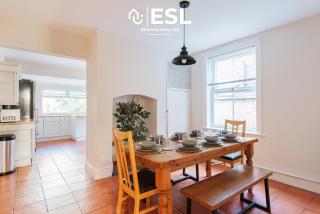 Large 5 Bedroom Victorian House - Drive Way Parking - Stafford - 7