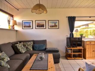 Quiet holiday home near beach - Sint Maartenszee - 9