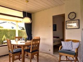 Quiet holiday home near beach - 8