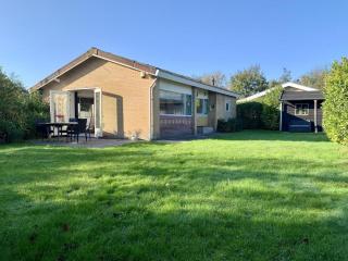 Holiday home with fenced garden - Sint Maartenszee - 5