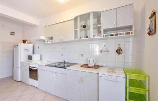 1 Bedroom Lovely Apartment In Kanica - Ražanj - 6