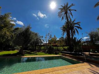 Villa kasbah de luxe, piscine et jacuzzi chauffés, jardin tropical - 9