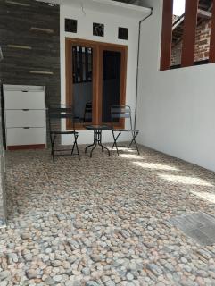 XL guesthouse - Madiun - 9
