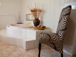 Azrielle Guesthouse - 2