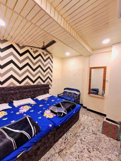 Hotel Hindam Palace - Ujjain - 1
