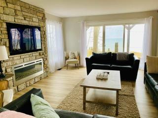 Edgewater Bluffs - Lakefront - Hot Tub - Firepit - Glenn - 4
