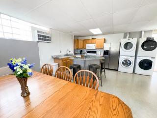 5 Bedroom, 2 Bath, Ranch Style - - 0