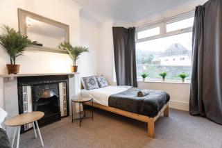 Elmhurst Avenue - Contractors Long Stay Parking by ShortStayUK - Bristol - 2