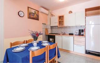 2 Bedroom Amazing Apartment In Sveti Petar - Sveti Petar - 3