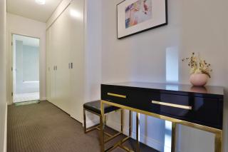 Urban Oasis Residence - Views · Parking · Ease - Sídney - 4