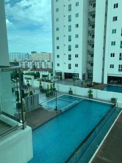 Straits Garden Suites - Jelutong - 3