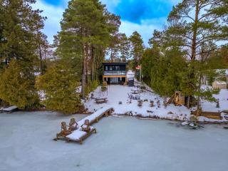 New Modern Lakefront Retreat - Casa Del Capo - Washago - 0
