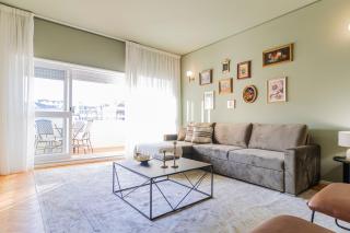 3BR Joyous Wonder by LovelyStay - Porto - 3