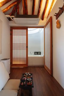 Cheongryang-Anchae 2BR 2BA Hanok Spa Free Parking - Seul - 6
