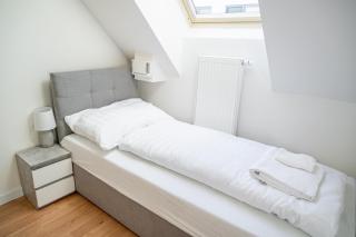 Best City Location 2-Bedroom Apartment - Bratislava - 5