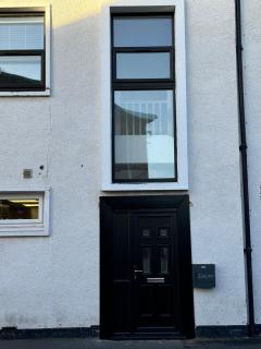 Modern Studio Flat in Bramhall - 5