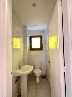 شقه بصاله سينمائية وغرفتين نوم Cinema hall - 3