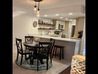 204 - Renovated 2/2 Sleeps 6 - New Smyrna Beach - 4