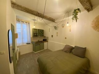 Location studio rue du sauvage - Arles - 0