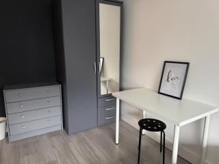 Modern 4 Bed House Close to City Centre - Central Station - 6