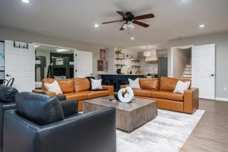 Lakefront Lux, Pool, Hot Tub, Game Room - 3