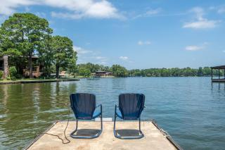 Steps to the Lake, Game Room & More! Sleeps 9 - Lake Hamilton - 1