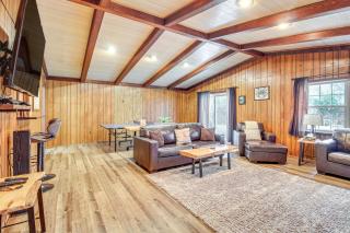 4 Mi to Savannah Home with Gazebo and Seasonal Pool! - 7