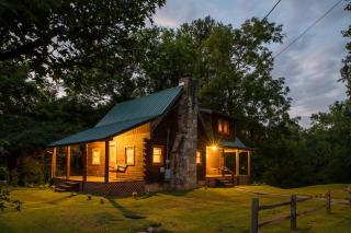 Rippling Waters Retreat, Riverfront Rustic Cabin - Seri Kembangan - 1