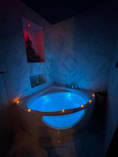 Love Room Balneo Menton - Menton - 9