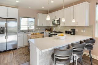 Casa do Sol by AvantStay Rooftop Deck w Ocean Views 2 blocks to Beach - Pismo Beach - 4