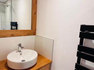 Appartement cozy 3 pièces avec terrasse et parking au centre, près des pistes - FR-1-464-235 - 4