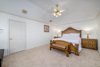 Stylish 4BR Retreat in West Houston - Prime Spot - 2