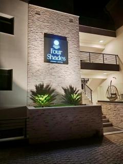Four Shades Luxury Suites - 8
