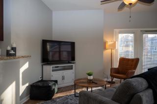 2 Bedroom 2 Bath Apartment Park Free Near Mayo - Rochester - 9
