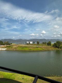 Terinai Tasoh Lake View Resort and Cafe - 0