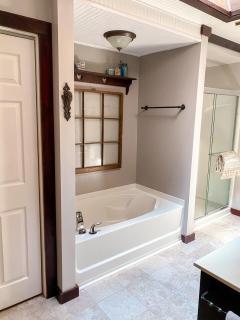 Secluded Spacious Cabin in Cary - Cary - 2