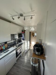 Spacious 1 bed flat close to central London - 4