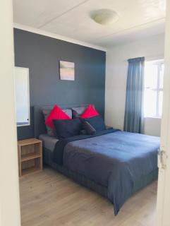 Cozy corner apartment Muizenberg - 7