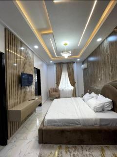 Deluxe Haven Apartment - Lekki - 7