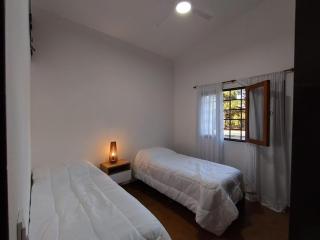 Casa con pileta cómoda y equipada - Villa Carlos Paz - 3