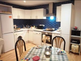 DooVan Wexford Central Holiday Apartment! - 2