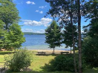 New Renovated 5BR on 10 Acres near Lake w Hot Tub - Sanbornton - 7