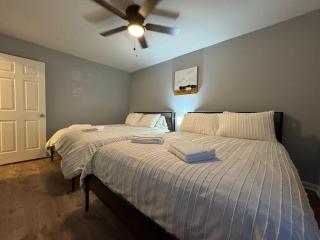 3 Bedroom Townhouse-Max 8 guests - Charlotte - 4