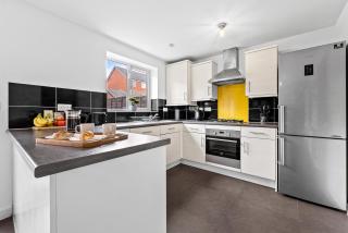 Woodscape Stays - Relaxing City Retreat, 4 Bed, 3 Bath House, Off Road Parking, Fast WIFI, Close to City Centre - Birmingham - 5