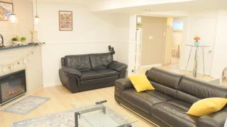 Applewood Gardens Apartment - 4