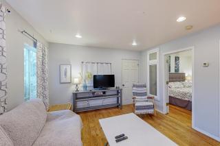 Downtown Lake Cottage - Polson - 6